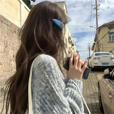内心强大的美女白川